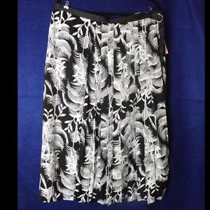 👀Sale💥(NWT) Worthington Pleated Skirt- Women's Size 18